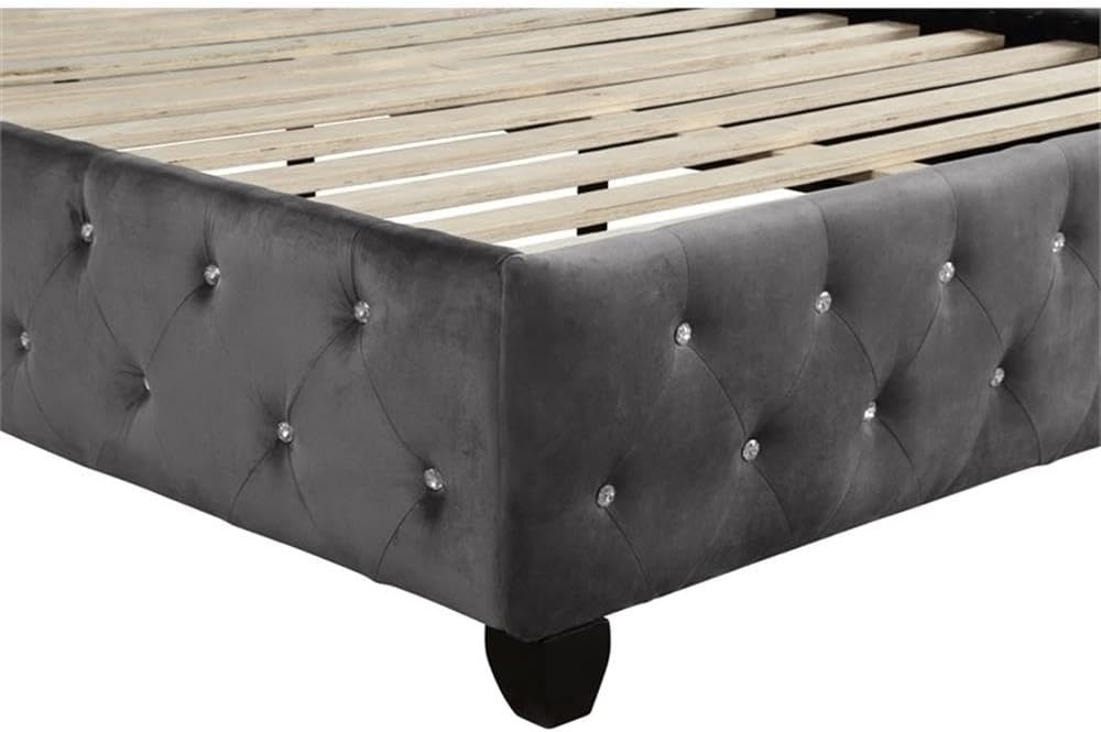 Sophia Queen 4 Pc Tufted Upholstery Bedroom Set Made with Wood in Gray