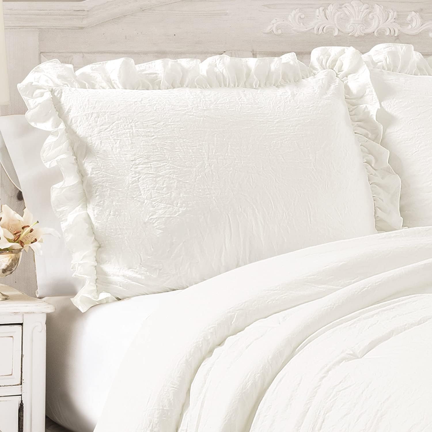 Lush Decor Reyna Ruffle Comforter Set - 3 Piece Cozy Ruffled Bedding Set - Timeless Elegance and Comfort for Bedroom - King, White