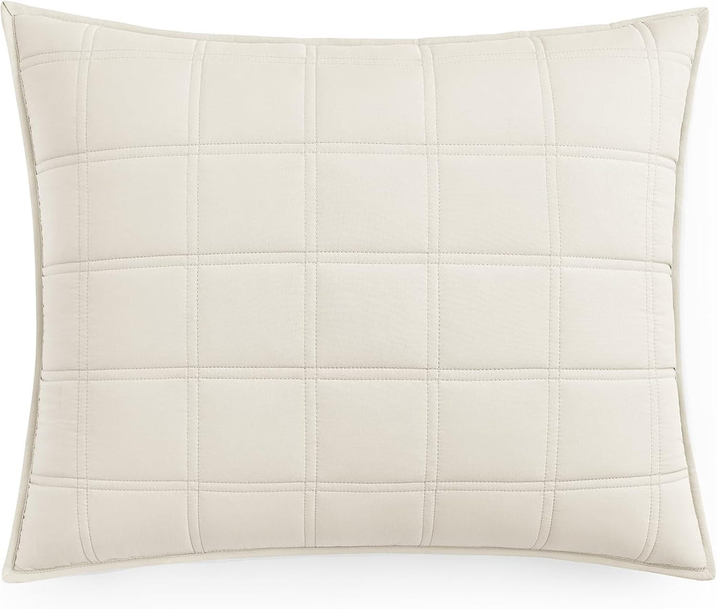UGG Twin/Twin XL Quilt Set with 1 Pillow Sham – 2 Piece Lightweight All-Season Bedspread, Ultra-Soft Fluffy Reversible Quilt Set for Dorm, Apartment & Modern Bedroom Decor, Cream (Gizelle)