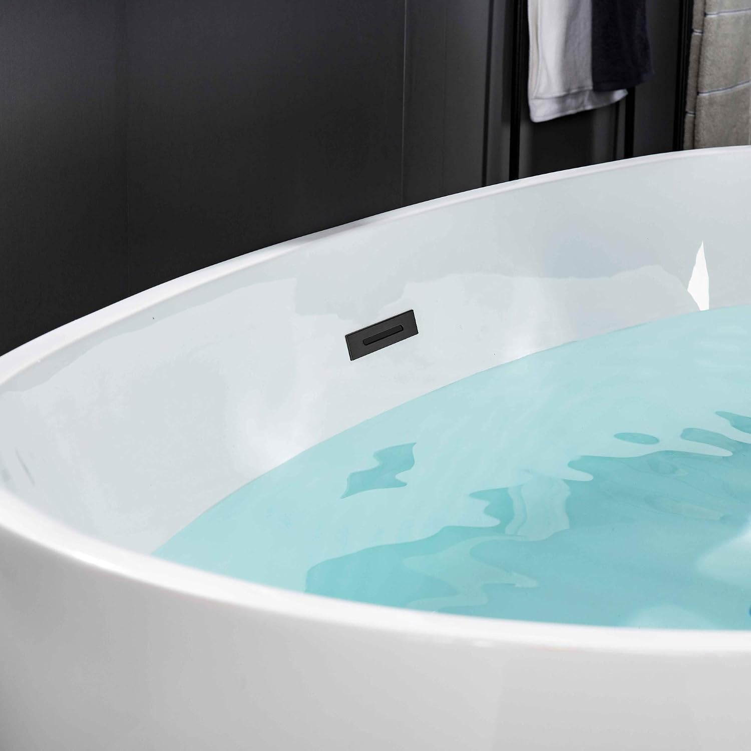 WOODBRIDGE 59' Acrylic Freestanding Bathtub Contemporary Soaking White Tub with Matte Black Overflow and Drain，BTA1518 -MB-Drain &O