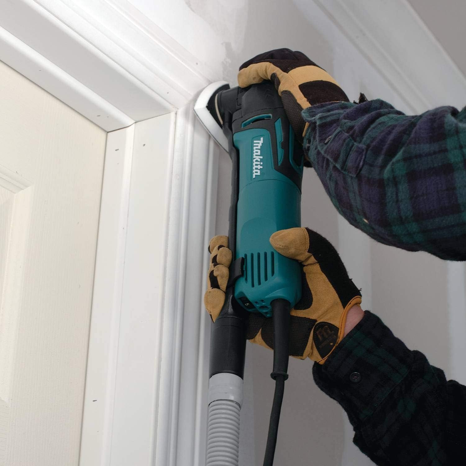 Makita TM3010CX1-R 120V 3 Amp Variable Speed Corded Oscillating Multi-Tool Kit (Renewed)