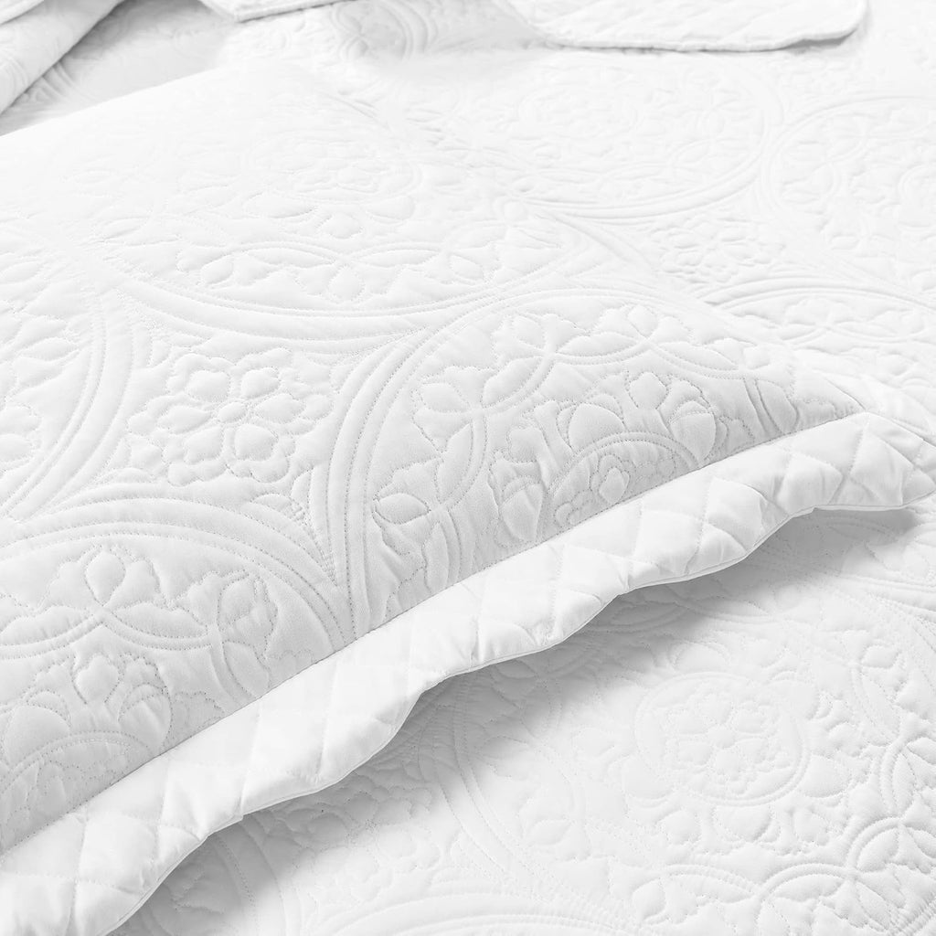 Lush Decor Medallion Scallop Embroidery Bedspread King Size 5 Piece Set White - White Bedding Set King Quilt - Lightweight Bedspreads with Pillowcases