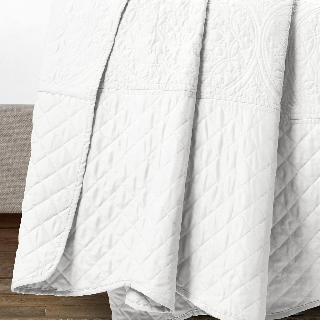Lush Decor Medallion Scallop Embroidery Bedspread King Size 5 Piece Set White - White Bedding Set King Quilt - Lightweight Bedspreads with Pillowcases