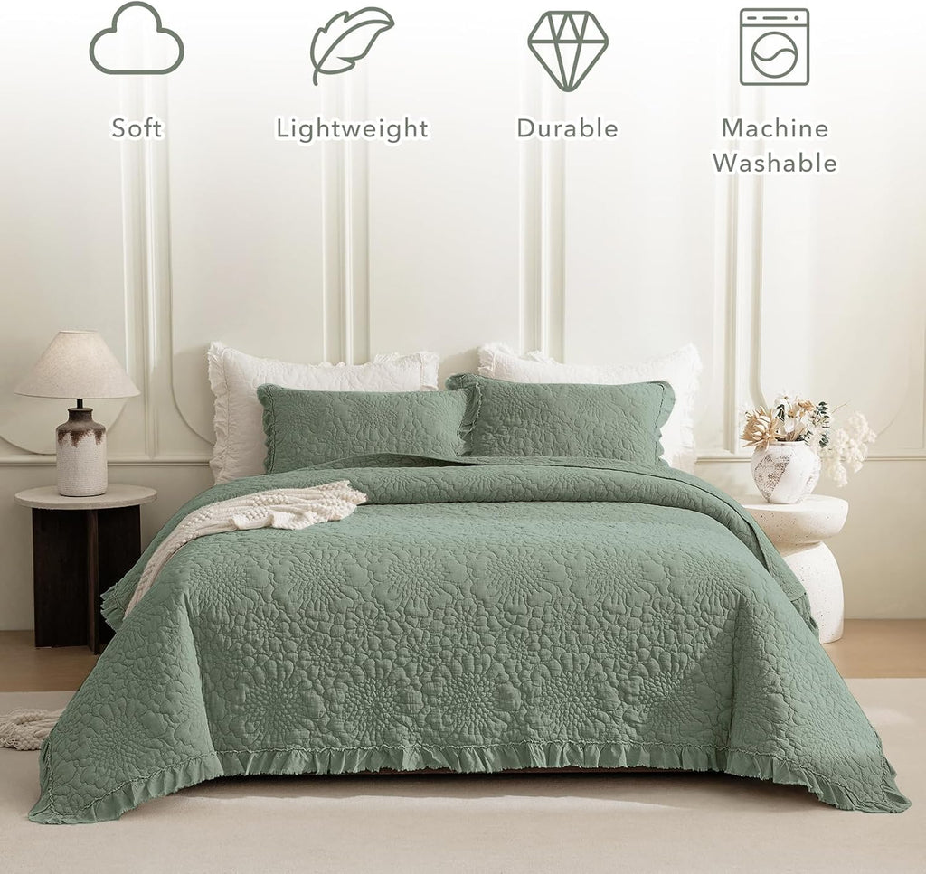 QSH 3PCs Stonewashed Cotton Quilt King (110'x98'),Olive Green Ruffle Quilt King Size Bedding Set,Ultra Lightweight Soft Crinkled Bedspread Coverlet King Shabby Farmhouse Chic Bedding for All Seasons