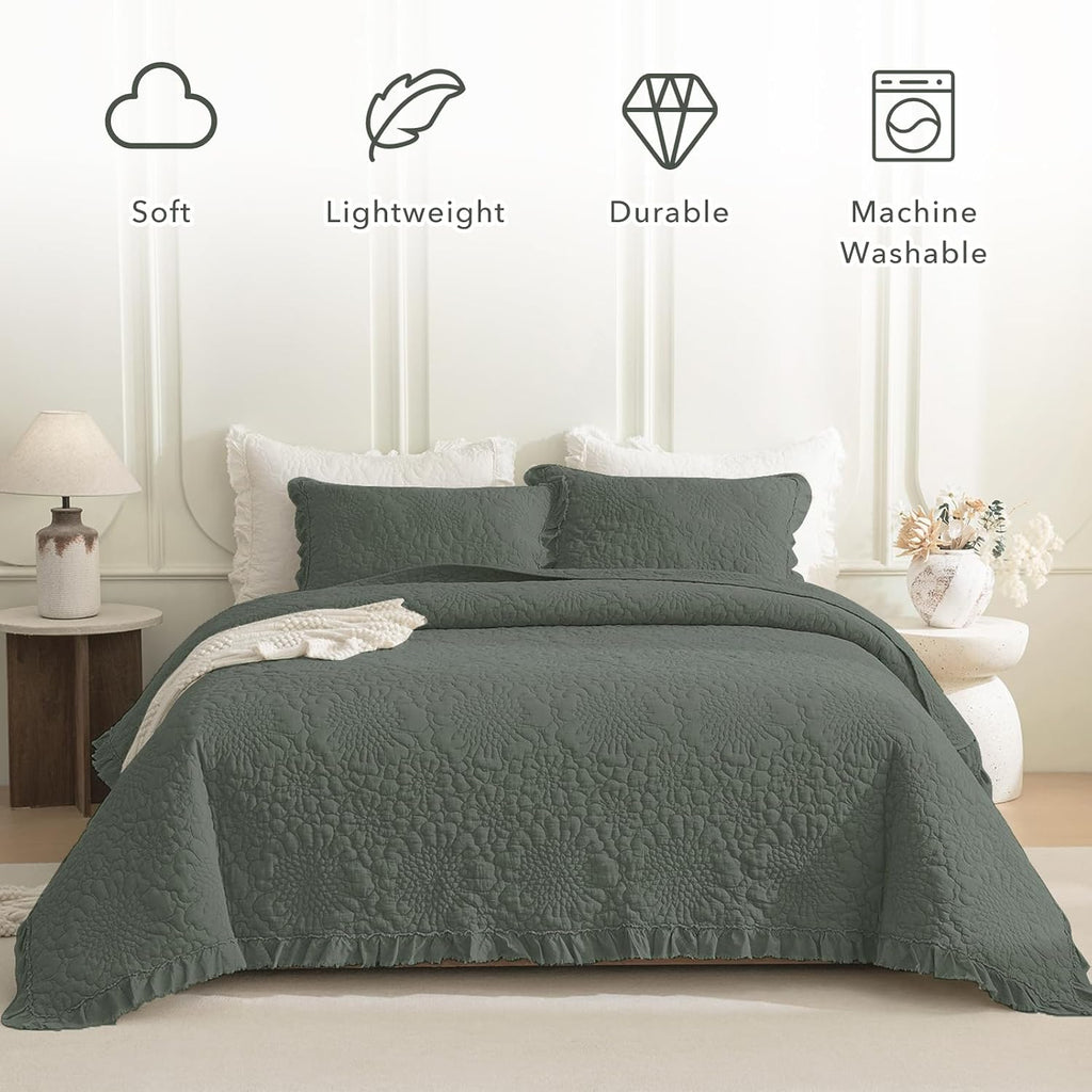 QSH Dark Green Oversized King Quilt Bedspread Set(128'x120'),3PCs Stonewashed Cotton Farmhouse Ruffled Bedspread California King,Shabby Soft Lightweight Crinkled Quilt Coverlet Bed with Pillow Shams