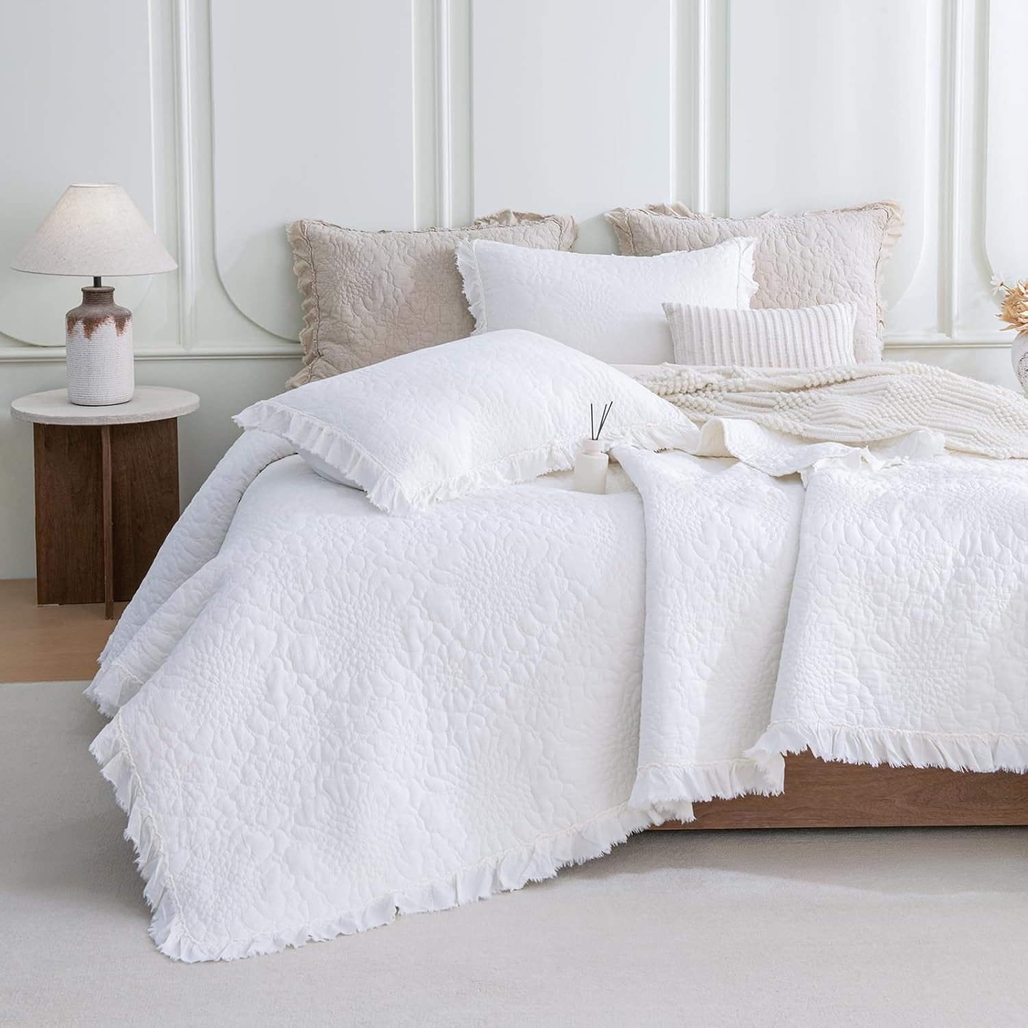 QSH Bright White Stonewashed Cotton Oversized King Quilt Bedspread Set(120'x120'),3PCs Shabby Ruffled Quilt California King,Ultra Soft Lightweight Crinkled Farmhouse Chic Bedspread Coverlet Bed Set