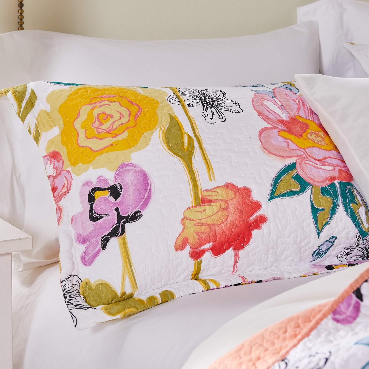 Greenland Home Watercolor Dream 100% Cotton Modern Floral Quilt Set with Decorative Pillows, 4-Piece Twin/XL, White