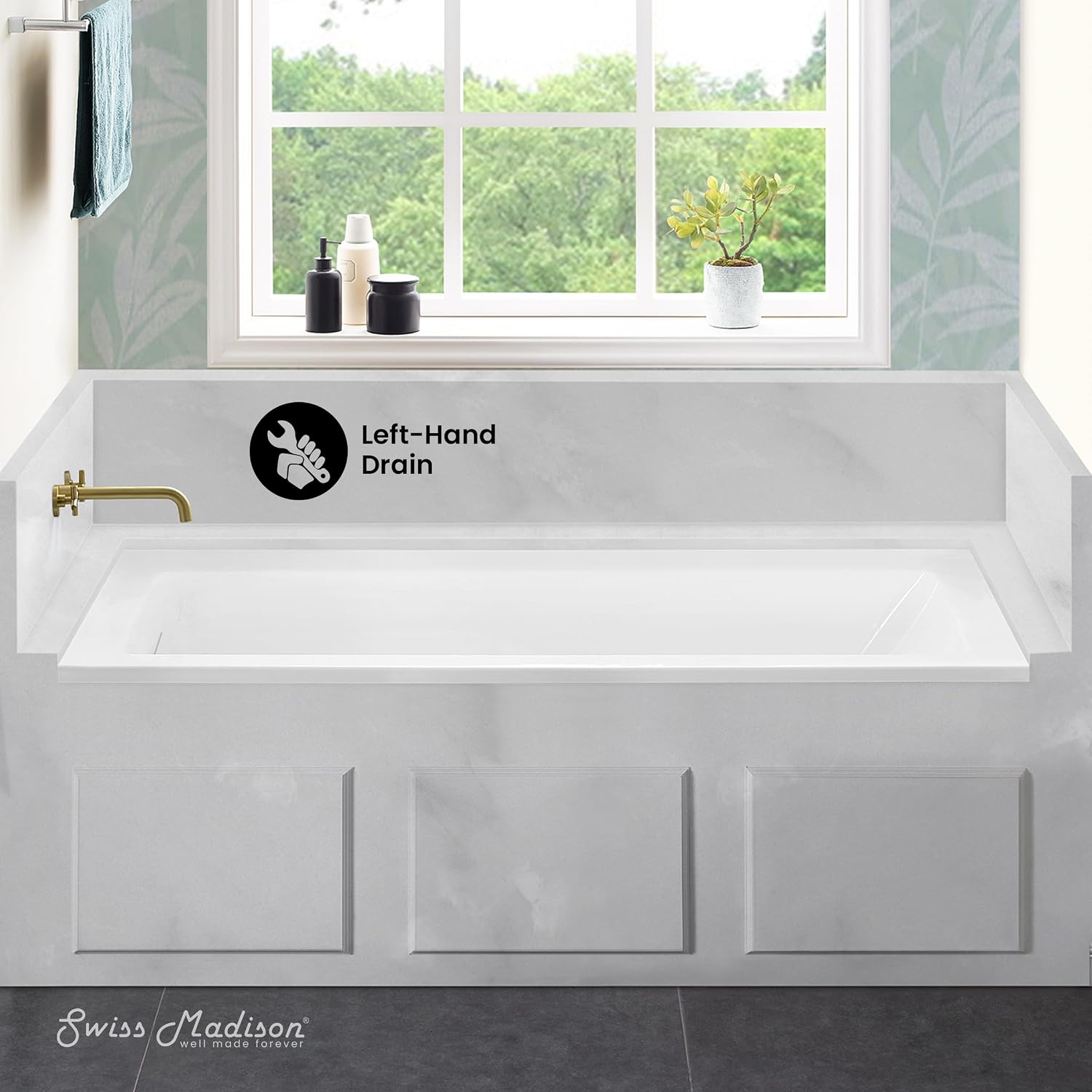 Swiss Madison Voltaire 60 x 30 Left Drain Soaking Alcove Bathtub in Glossy White with Integrated Overflow, Drain Included