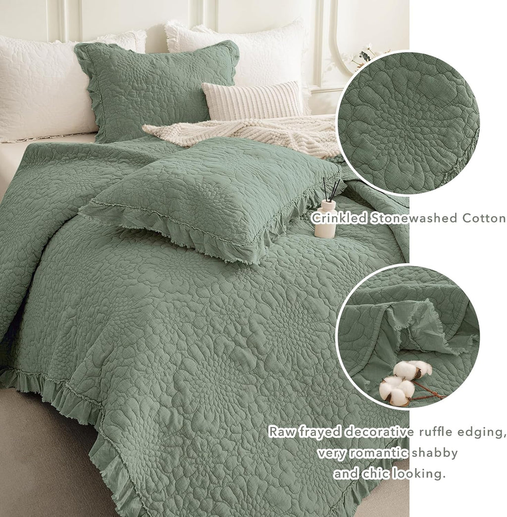 QSH 3PCs Stonewashed Cotton Quilt King (110'x98'),Olive Green Ruffle Quilt King Size Bedding Set,Ultra Lightweight Soft Crinkled Bedspread Coverlet King Shabby Farmhouse Chic Bedding for All Seasons