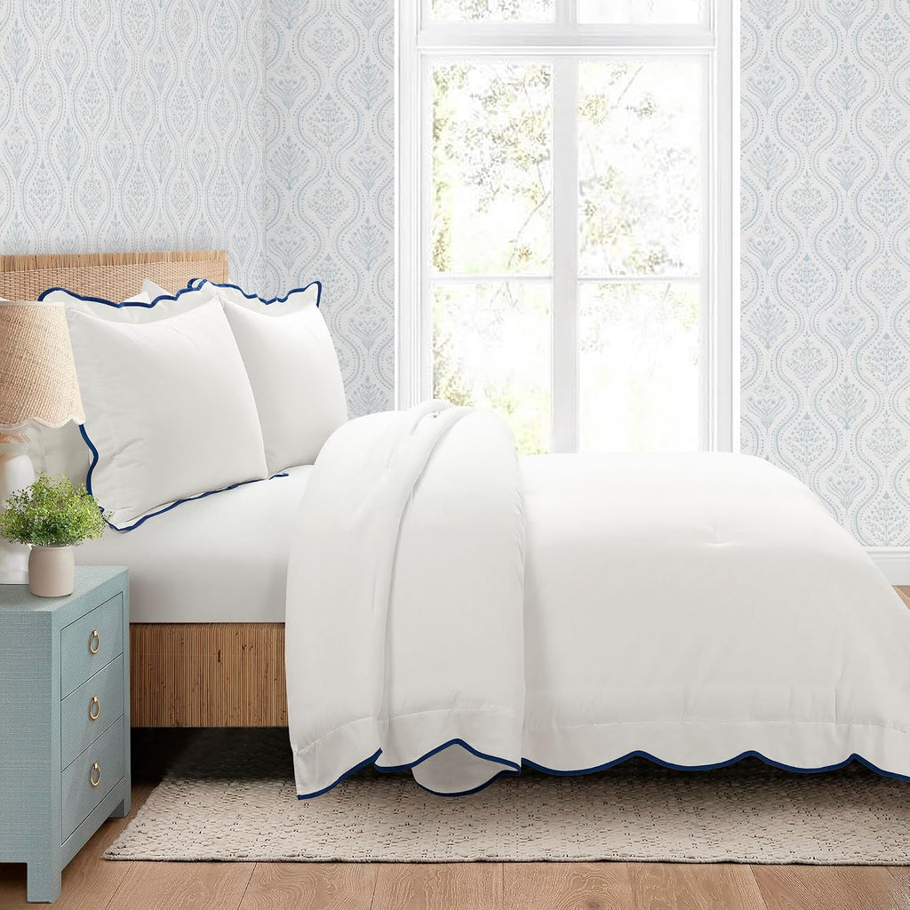 Lush Decor Coastal Chic Scalloped Edge Comforter Set, 3 Piece Set King/California King, Navy & White - King Bedding Set - White Comforter King Size - Coastal Decor