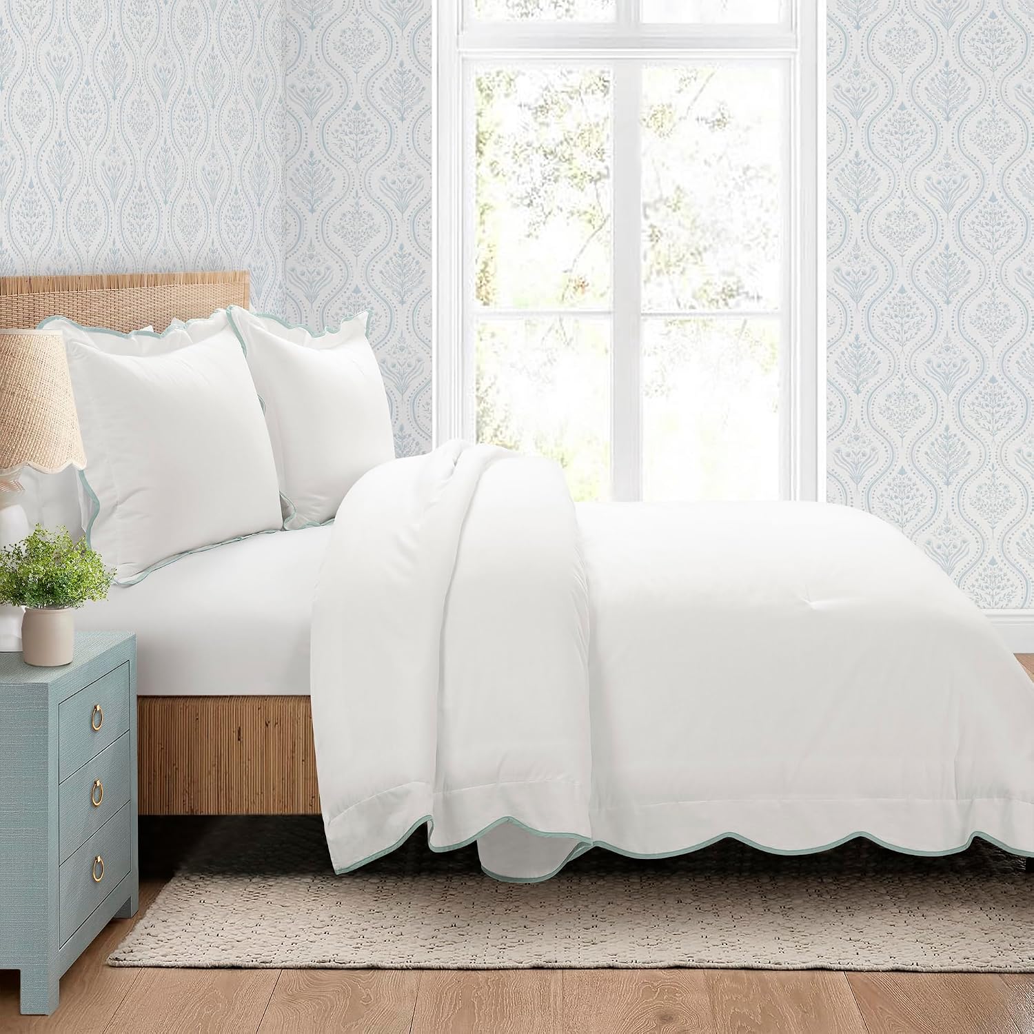Lush Decor Coastal Chic Scalloped Edge Comforter Set, 3 Piece Set Full/Queen, Blue & White - Queen Bedding Set - White Comforter - Coastal Decor