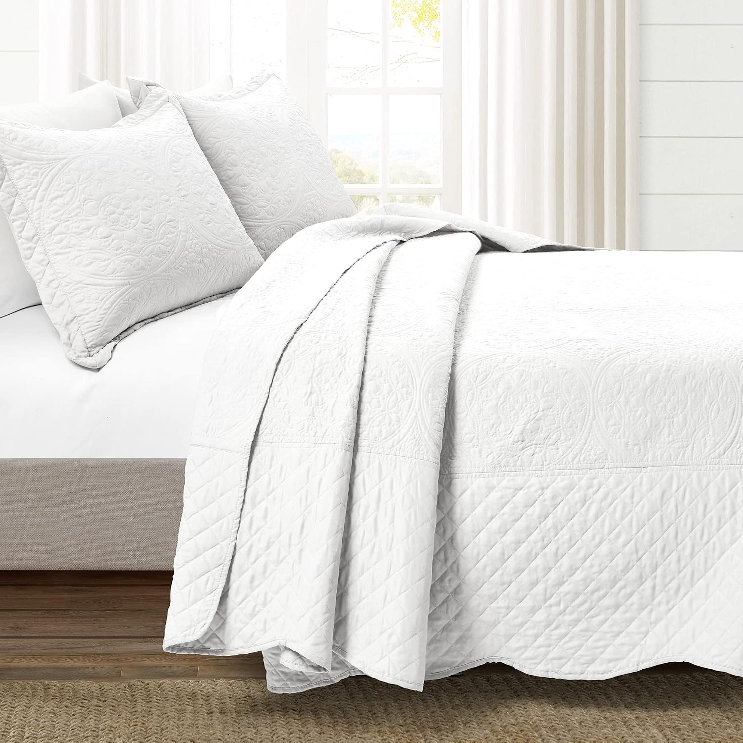 Lush Decor Medallion Scallop Embroidery Bedspread King Size 5 Piece Set White - White Bedding Set King Quilt - Lightweight Bedspreads with Pillowcases