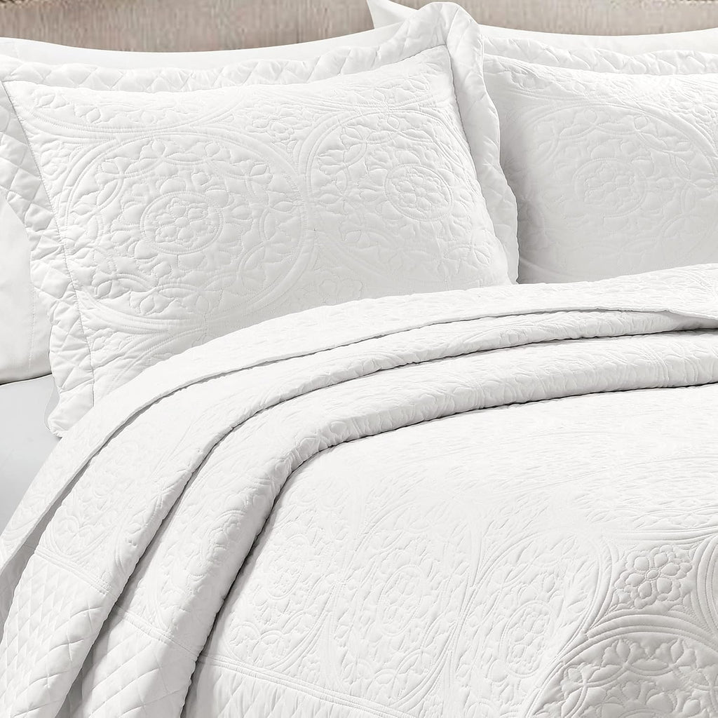 Lush Decor Medallion Scallop Embroidery Bedspread King Size 5 Piece Set White - White Bedding Set King Quilt - Lightweight Bedspreads with Pillowcases
