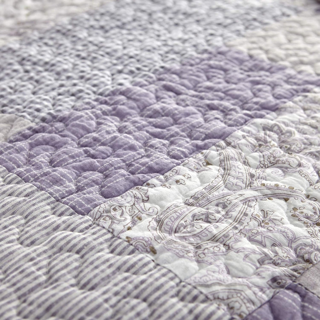 Donna Sharp Lavender Rose- Queen Quilt Set, Measures 90 x 90, Includes 1 Quilt and 2 Standard Shams, Machine Washable