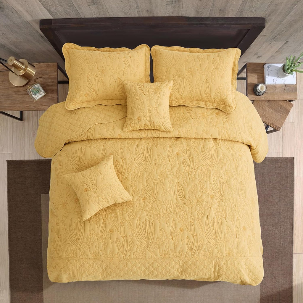 CHIXIN Botanical Oversized Bedspread King Size - Leaves Pattern Stitching Quilt Set - Elegant & Fresh Style Bedding Coverlets, Reversible, Lightweight, 5 Piece, Honey Gold