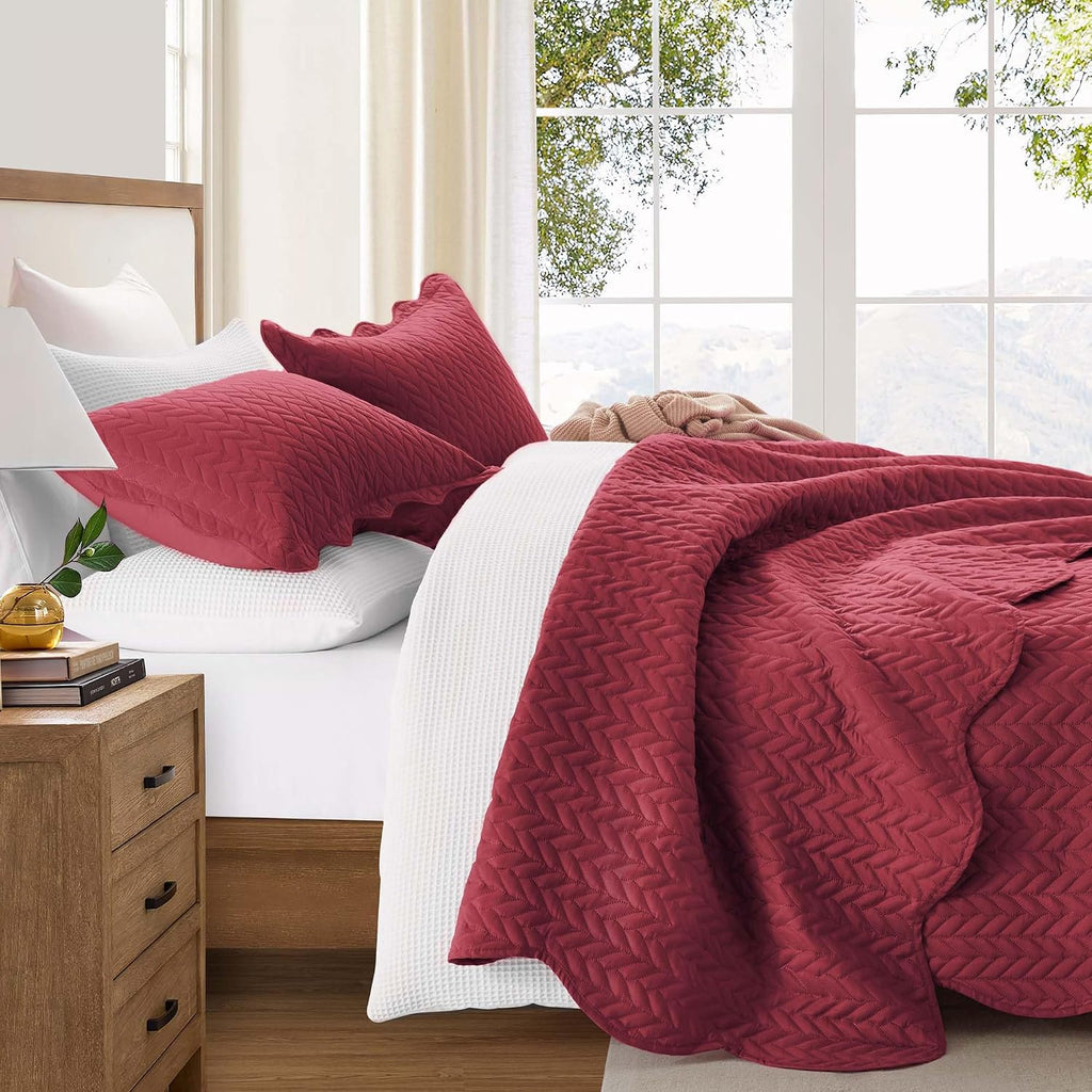 IR Imperial Rooms Twin Quilt Bedding Set (68' x 86') - Bulk Pack of 10 Wholesale for Hotels, Guest Bedroom & Airbnbs - Lightweight Microfiber Reversible Embossed Quilts Bedspreads (Burgundy)