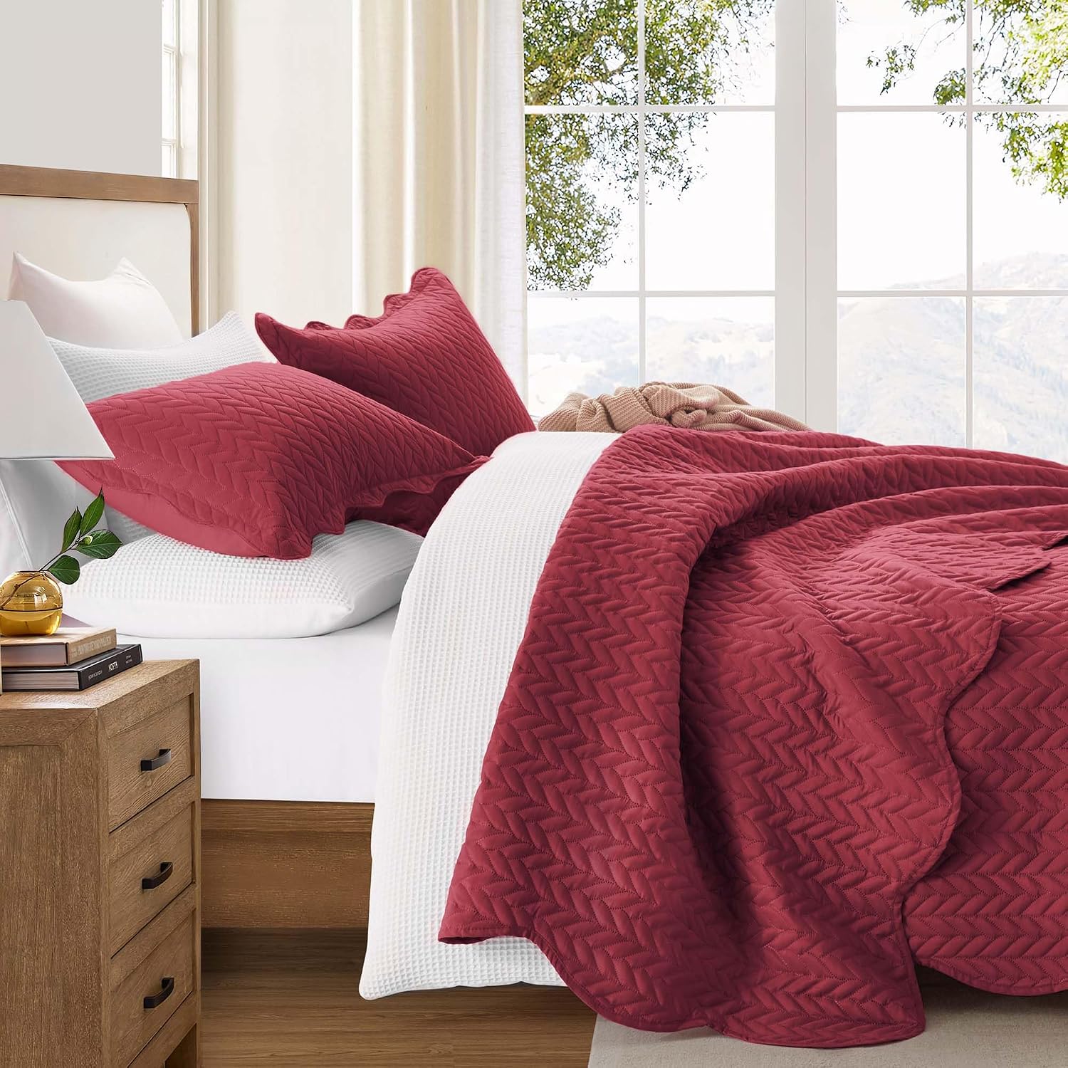 IR Imperial Rooms Twin Quilt Bedding Set (68' x 86') - Bulk Pack of 10 Wholesale for Hotels, Guest Bedroom & Airbnbs - Lightweight Microfiber Reversible Embossed Quilts Bedspreads (Burgundy)