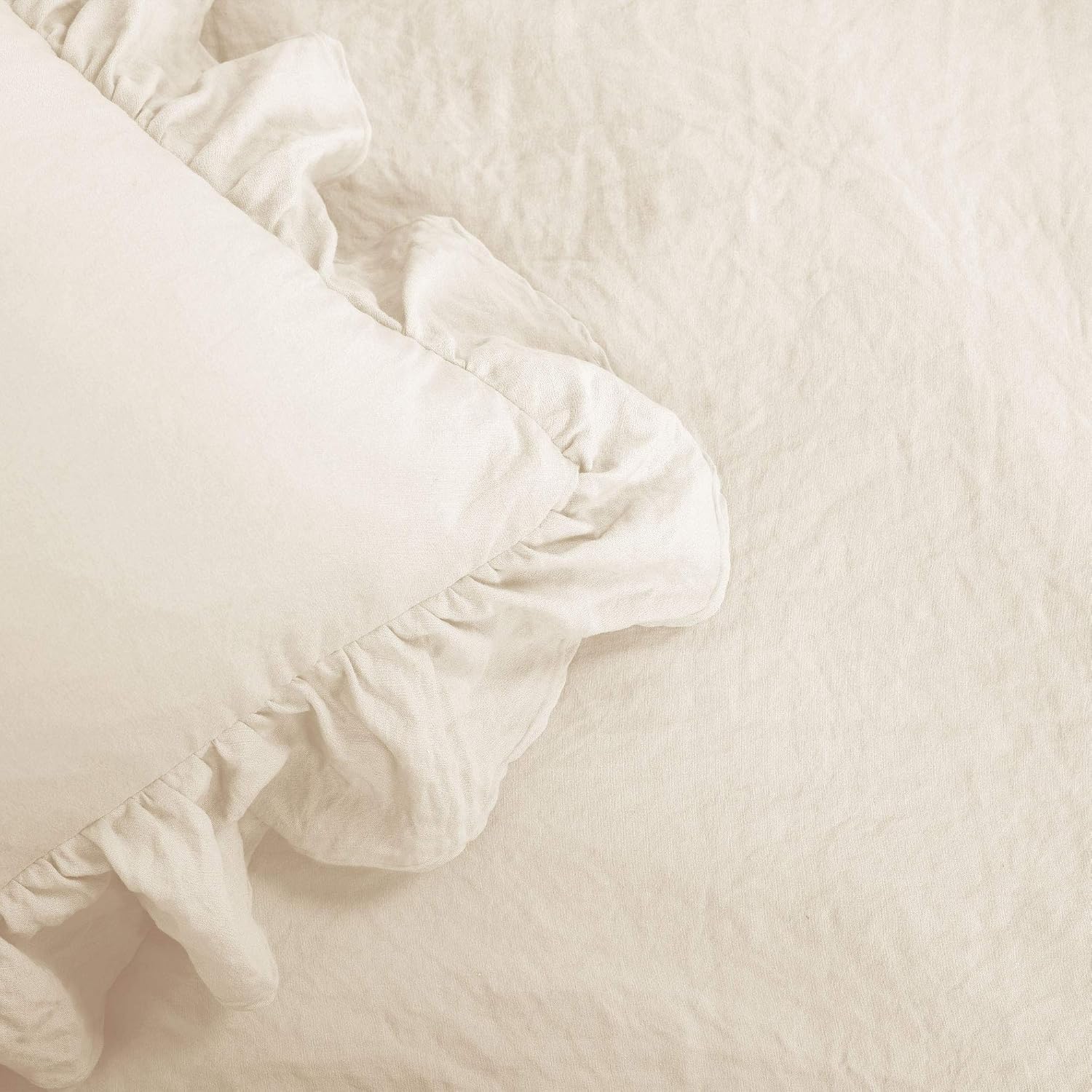 Lush Decor Reyna Ruffle Comforter Set - 3 Piece Cozy Ruffled Bedding Set - Timeless Elegance and Comfort for Dorm Room - Full/ Queen, Ivory
