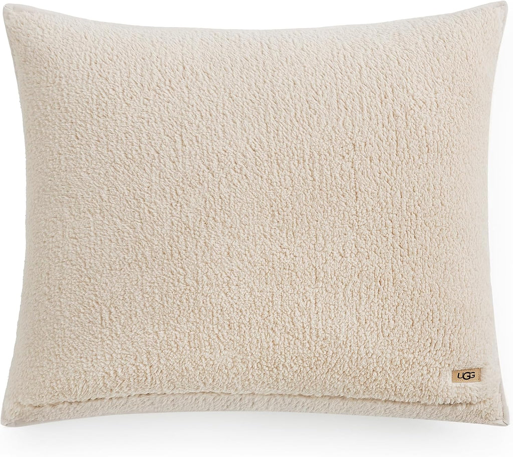 UGG Full/Queen Quilt Set with 2 Pillow Shams – 3 Piece Lightweight All-Season Bedspread, Ultra-Soft Fluffy Reversible Quilt Set for Apartment, Home & Modern Bedroom Decor, Cream (Gizelle)