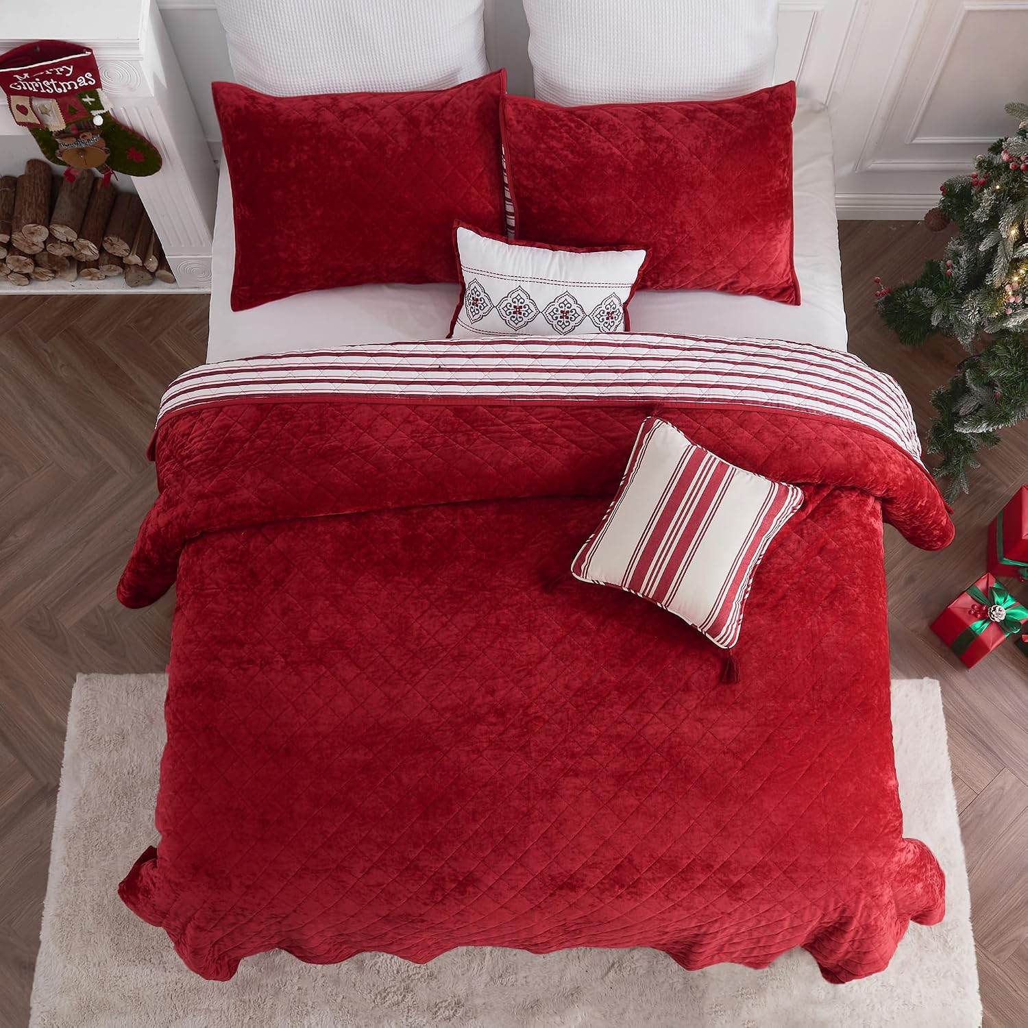 Wonderful Christmas Cotton Stripe Quilt 5-Piece Set,King Luxury Red Velvet Quilt Set,All-Season Breathable Bedding with 2 Elegant Cushions,Versatile for Bedroom, Fit for Adults, Teens & Kids,104'x94'