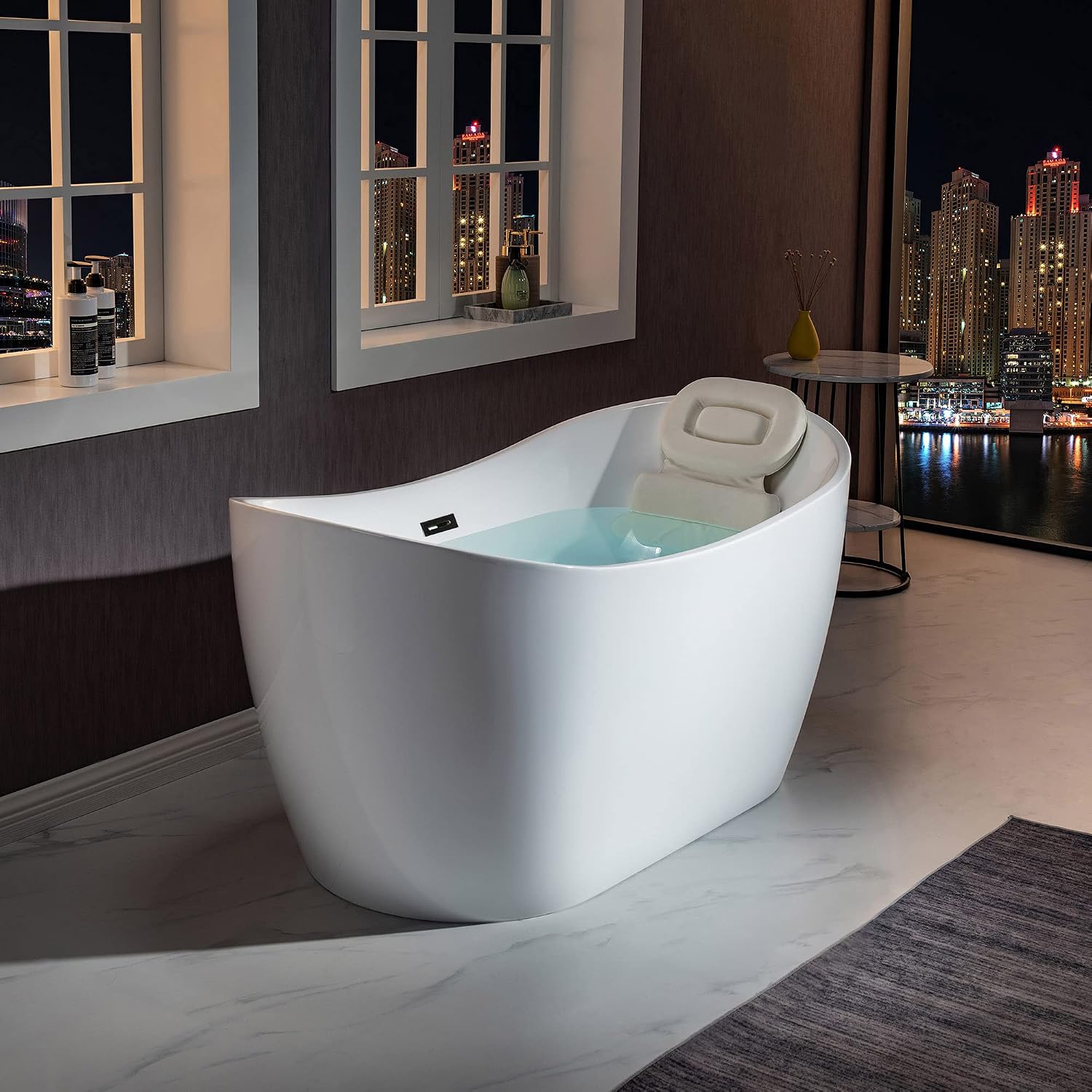 WOODBRIDGE 59' Acrylic Freestanding Bathtub Contemporary Soaking White Tub with Matte Black Overflow and Drain，BTA1516 -MB-Drain &O+ Pillow