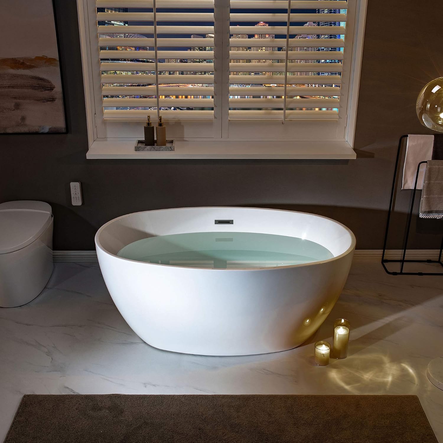 WOODBRIDGE 55' Acrylic Freestanding Bathtub Contemporary Soaking White Tub with Matte Black Overflow and Drain，BTA1418 -MB-Drain &O