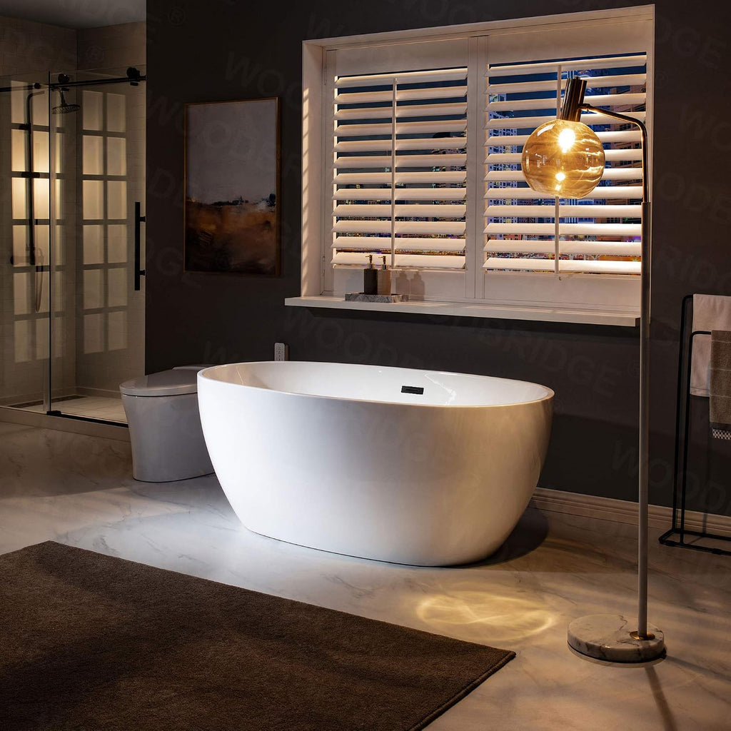 WOODBRIDGE 59' Acrylic Freestanding Bathtub Contemporary Soaking White Tub with Matte Black Overflow and Drain，BTA1518 -MB-Drain &O