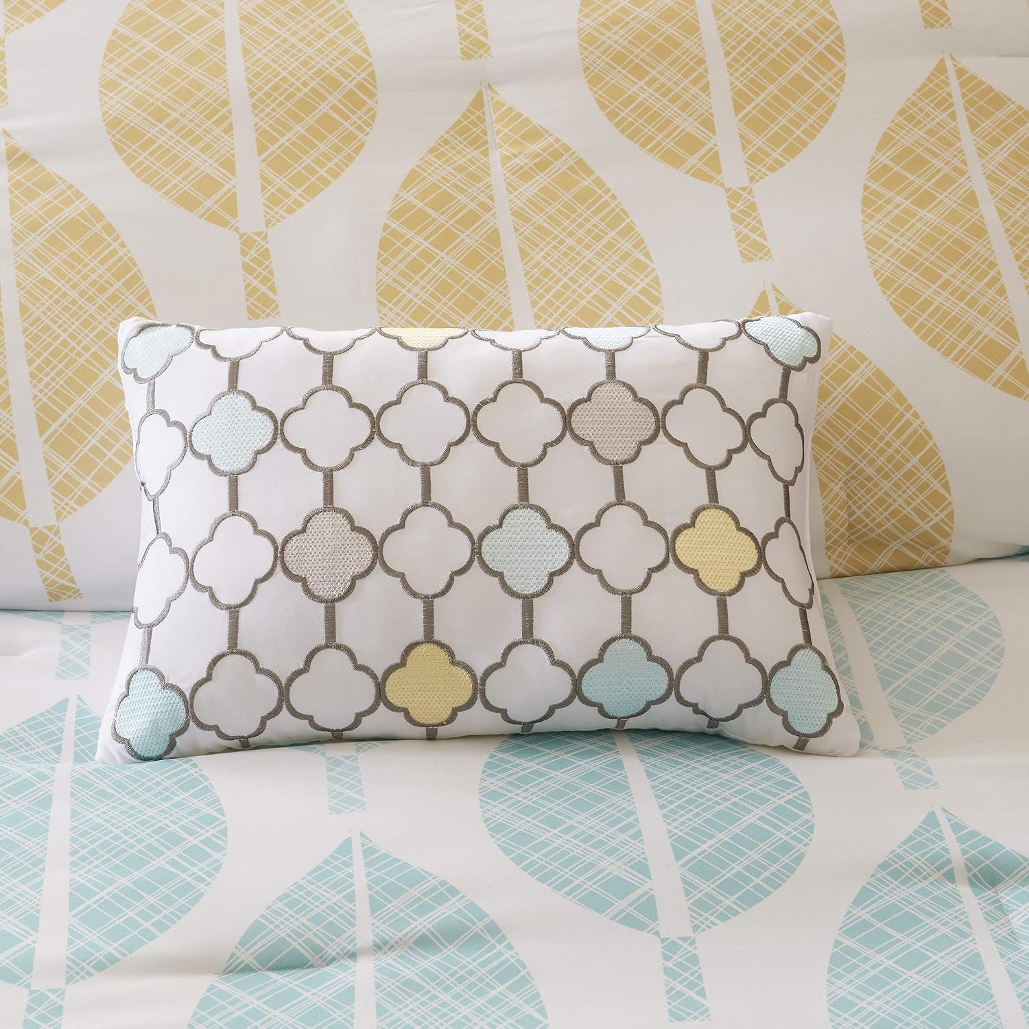 Madison Park Essentials Central Park Bed in a Bag Comforter, Vibrant Color Design All Season Down Alternative Cover with Complete Cotton Sheet Set, Queen(90'x90'), Leaf Yellow/Aqua