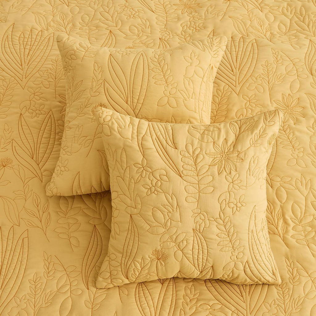 CHIXIN Botanical Oversized Bedspread King Size - Leaves Pattern Stitching Quilt Set - Elegant & Fresh Style Bedding Coverlets, Reversible, Lightweight, 5 Piece, Honey Gold