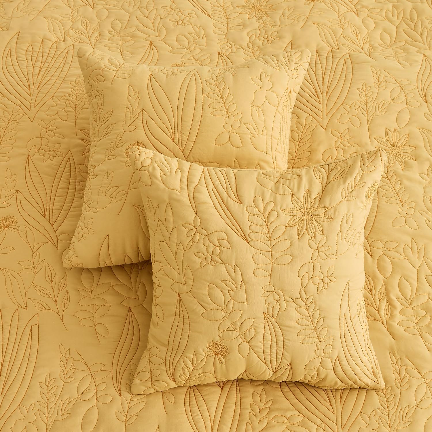 CHIXIN Botanical Oversized Bedspread King Size - Leaves Pattern Stitching Quilt Set - Elegant & Fresh Style Bedding Coverlets, Reversible, Lightweight, 5 Piece, Honey Gold