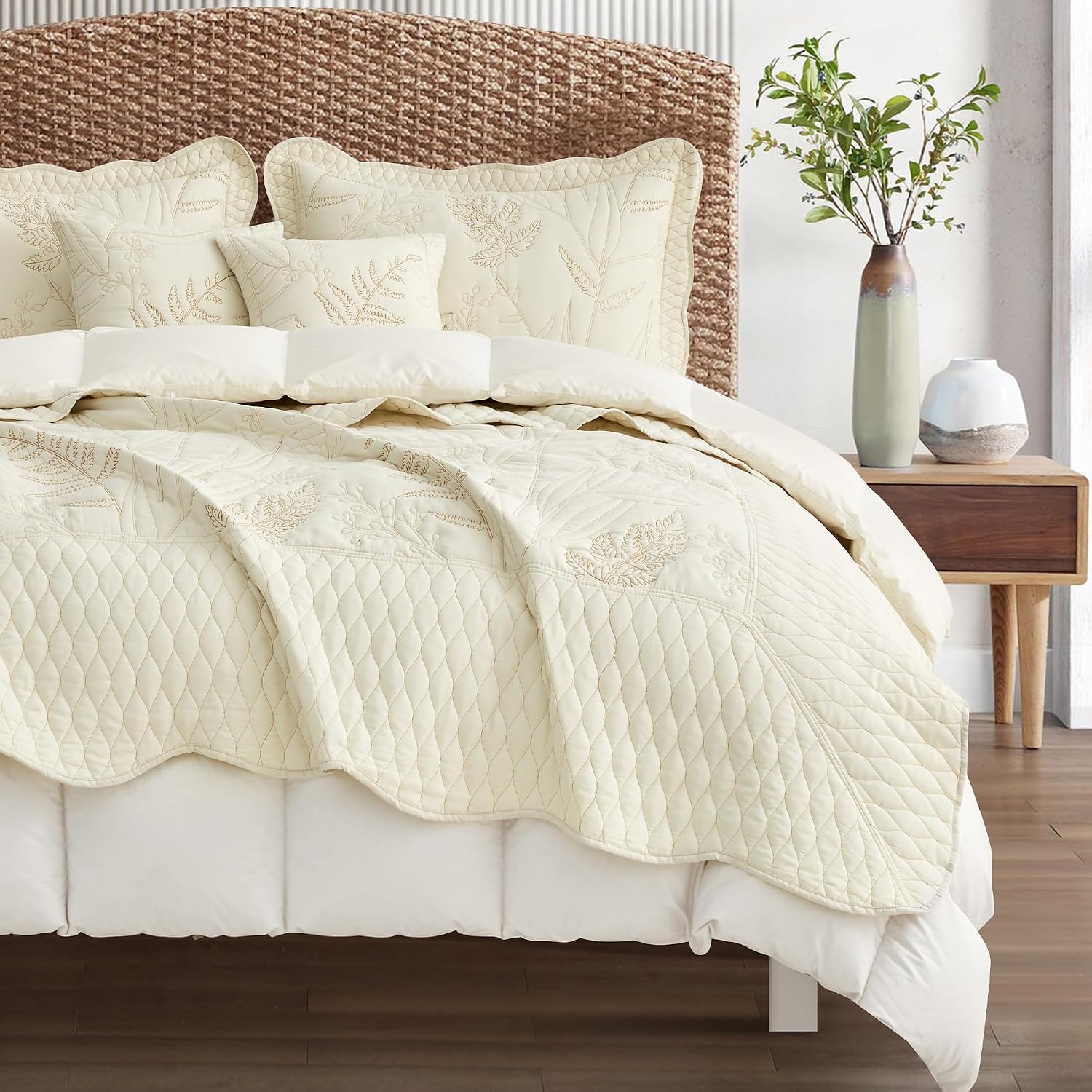 DaisyHuang Botanical Oversized Bedspread King Size - Leaves Pattern Stitching Quilt Set - Elegant & Fresh Style Bedding Coverlets, Reversible, Lightweight, 5 Piece, Ivory