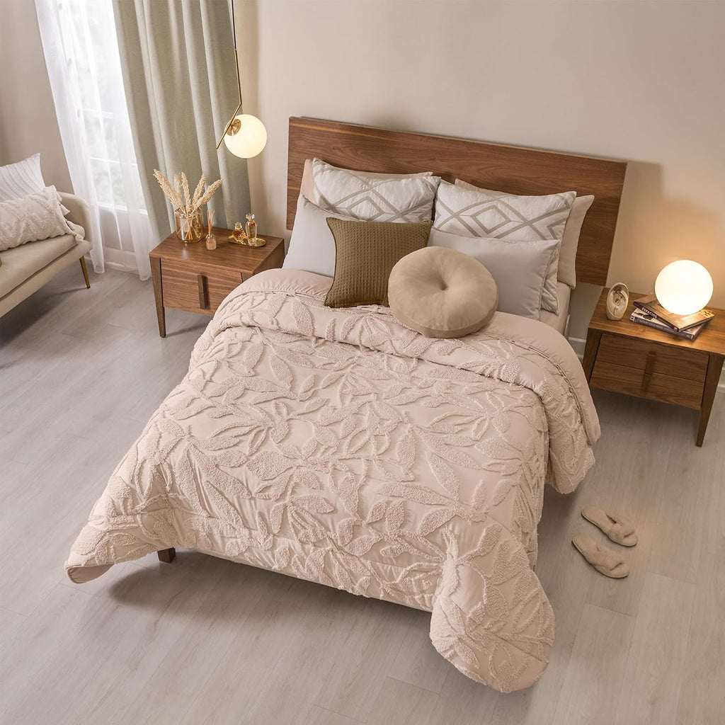 Vianney Castilla Extra Large Full/Queen Comforter Set 5-Piece with Breathable Microfiber Fabric, Classic Leaf Pattern, All-Season Warmth and Cozy Layering
