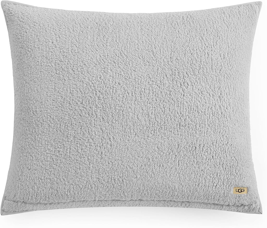 UGG King Quilt Set with 2 Pillow Shams – 3 Piece Lightweight All-Season Bedspread, Ultra-Soft Fluffy Reversible Quilt Set for Apartment, Home & Modern Bedroom Decor, Light Gray(Gizelle)