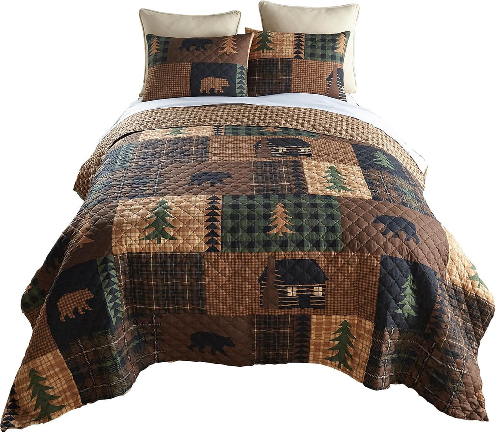 Donna Sharp Brown Bear Cabin-King Quilt Set, Measures 104 x 96, Includes 1 Quilt and 2 King Shams, Machine Washable