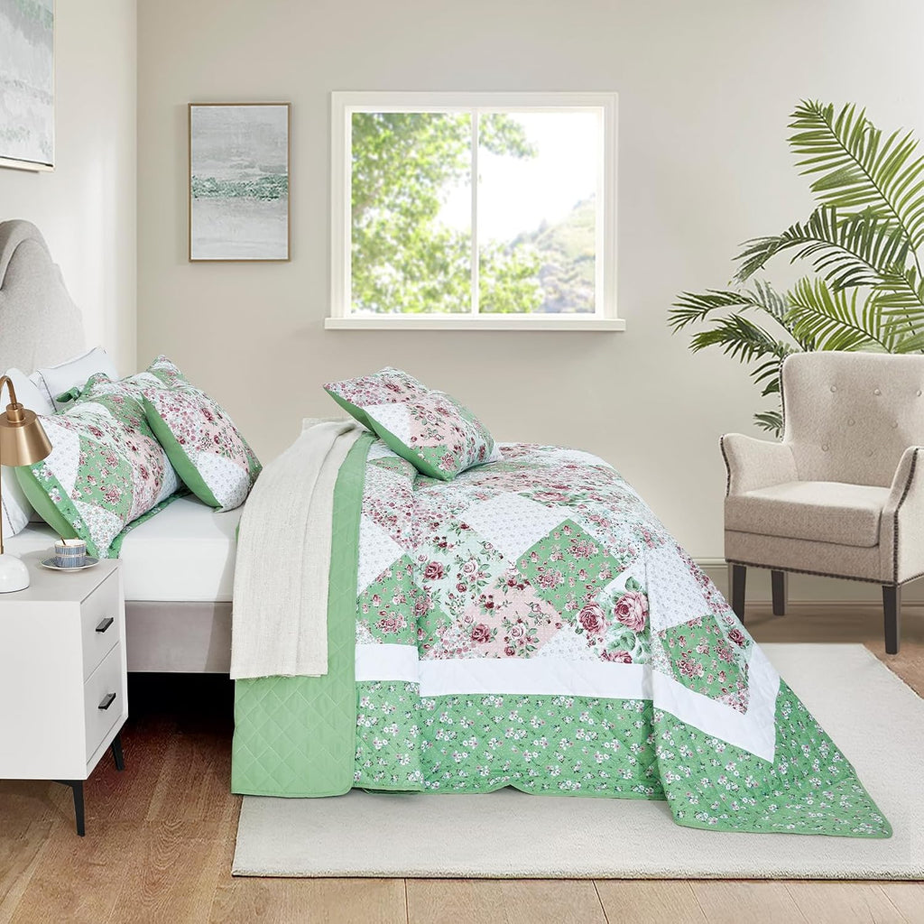 DaisyHuang Oversized King Bedspread 138x120 Extra Wide, Farmhouse Patchwork Floral Quilt Bedding Cover, Reversible, 6 Piece, 100% Microfiber, California/Alaskan King, Rose