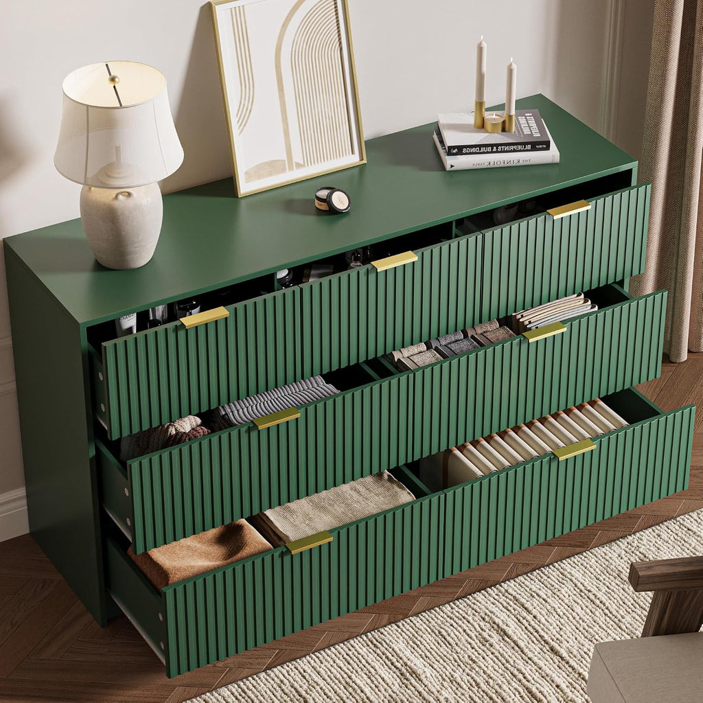 MAISONARIA 3-Piece Dresser Bedroom Set, 7 Drawer Dresser & 3 Drawer Nightstands with Gold Handles, Fluted Wood Chest of Drawers for Bedroom, Living Room, Entryway, Green