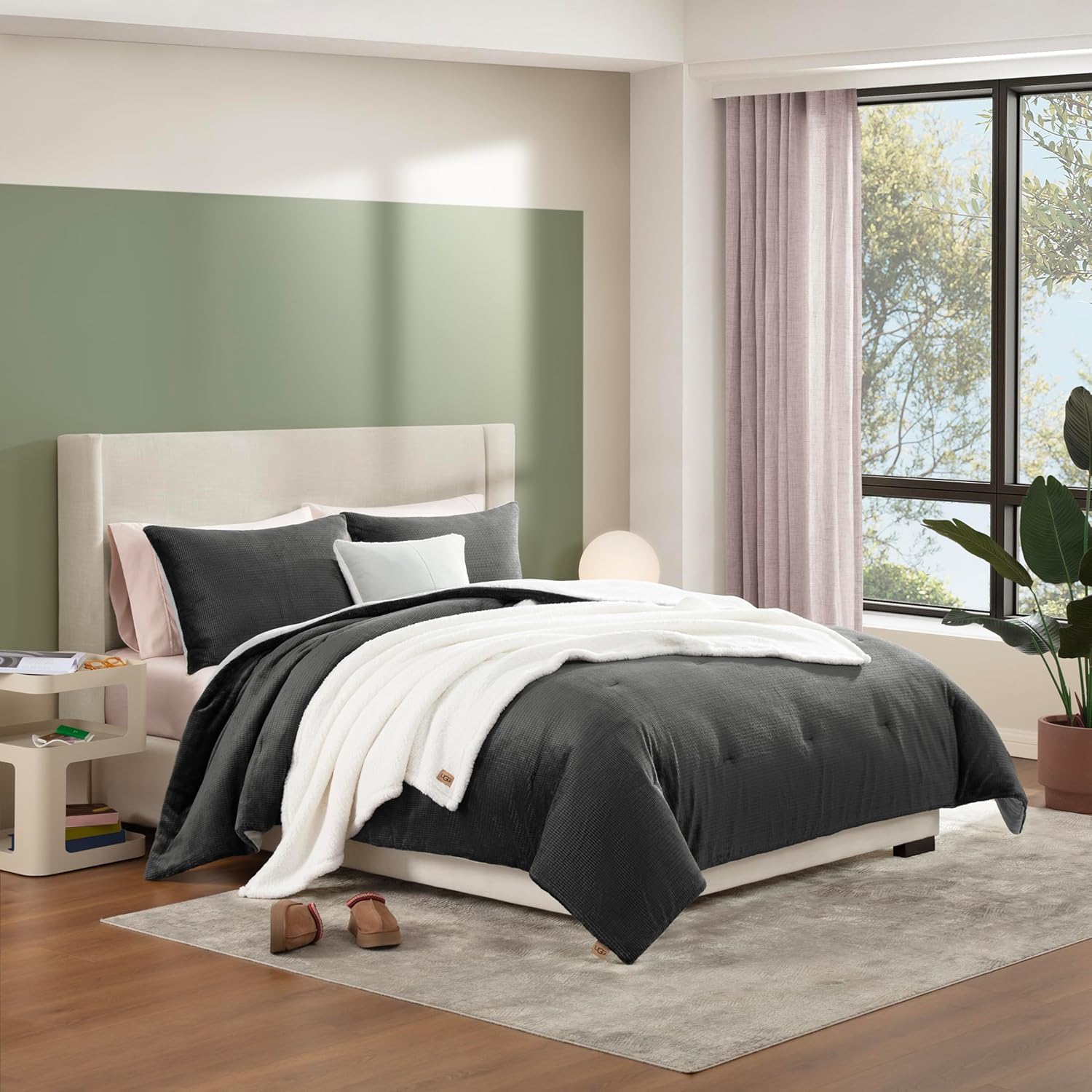 UGG Remina Comforter Set 5 Piece Bed in a Bag with Throw Blanket, Decorative Pillow, Shams, and Reversible Comforter Hypoallergenic Washable Luxury Warm Fluffy Bedding Set, Full/Queen, Charcoal Grey