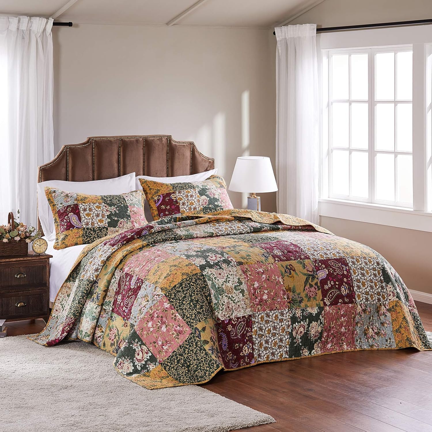 Greenland Home Antique Chic 100% Cotton Authentic Patchwork Quilt Set, with Bedspread Coverage, 3-Piece Jumbo Queen