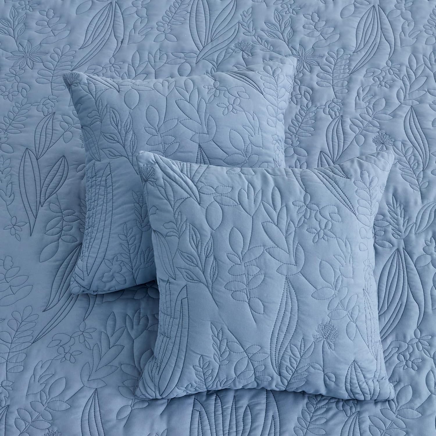 CHIXIN Botanical Oversized Bedspread King Size - Leaves Pattern Stitching Quilt Set - Elegant & Fresh Style Bedding Coverlets, Reversible, Lightweight, 5 Piece, Smokey Blue