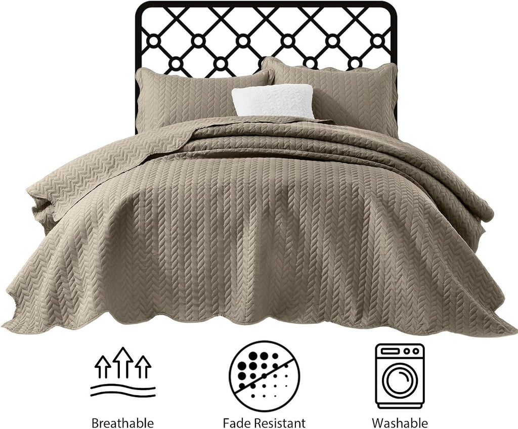 IR Imperial Rooms 8 Pack Quilt King Size Bedding (106' x 96') - Bulk Wholesale for Hotels, Guest Bedroom & Airbnbs - Lightweight Microfiber Reversible Embossed Quilts Bedspread (Beige)