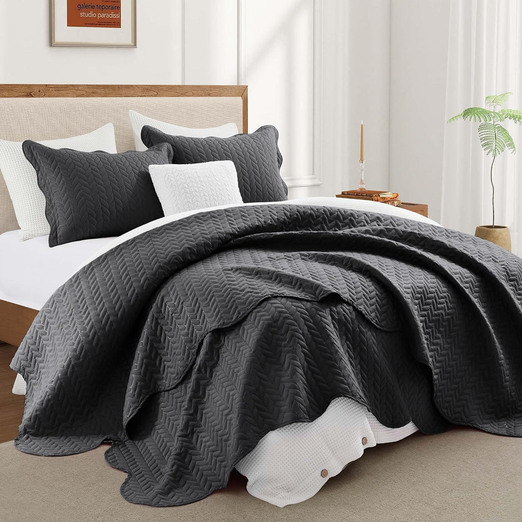 IR Imperial Rooms Queen Quilt Bedding Set (90' x 96') - Bulk Pack of 10 Wholesale for Hotels, Guest Bedroom & Airbnbs - Lightweight Microfiber Reversible Embossed Quilts Bedspreads (Charcoal)
