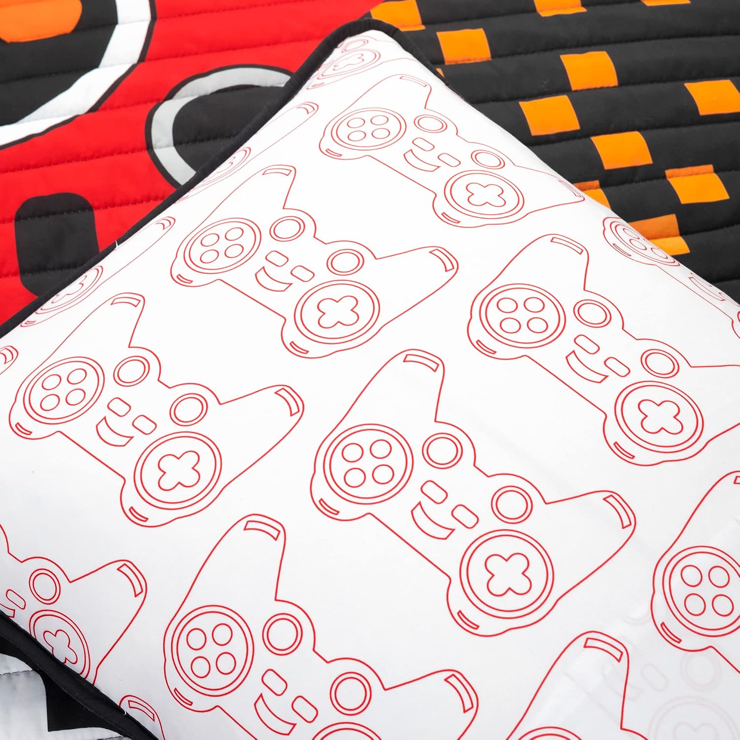 Lush Decor Video Games Reversible Quilt Queen Size 4 Piece Set Full/Queen Black & Red - Kids Bedding Set Queen Quilt - Kids Bedroom Decor