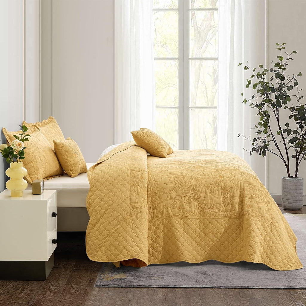 CHIXIN Botanical Oversized Bedspread Queen Size - Leaves Pattern Stitching Quilt Set - Elegant & Fresh Style Bedding Coverlets, Reversible, Lightweight, 5 Piece, Honey Gold
