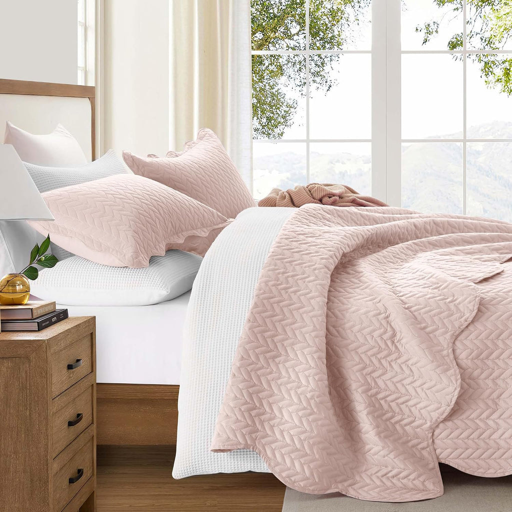 IR Imperial Rooms 8 Pack Quilt King Size Bedding (106' x 96') - Bulk Wholesale for Hotels, Guest Bedroom & Airbnbs - Lightweight Microfiber Reversible Embossed Quilts Bedspread (Peach)