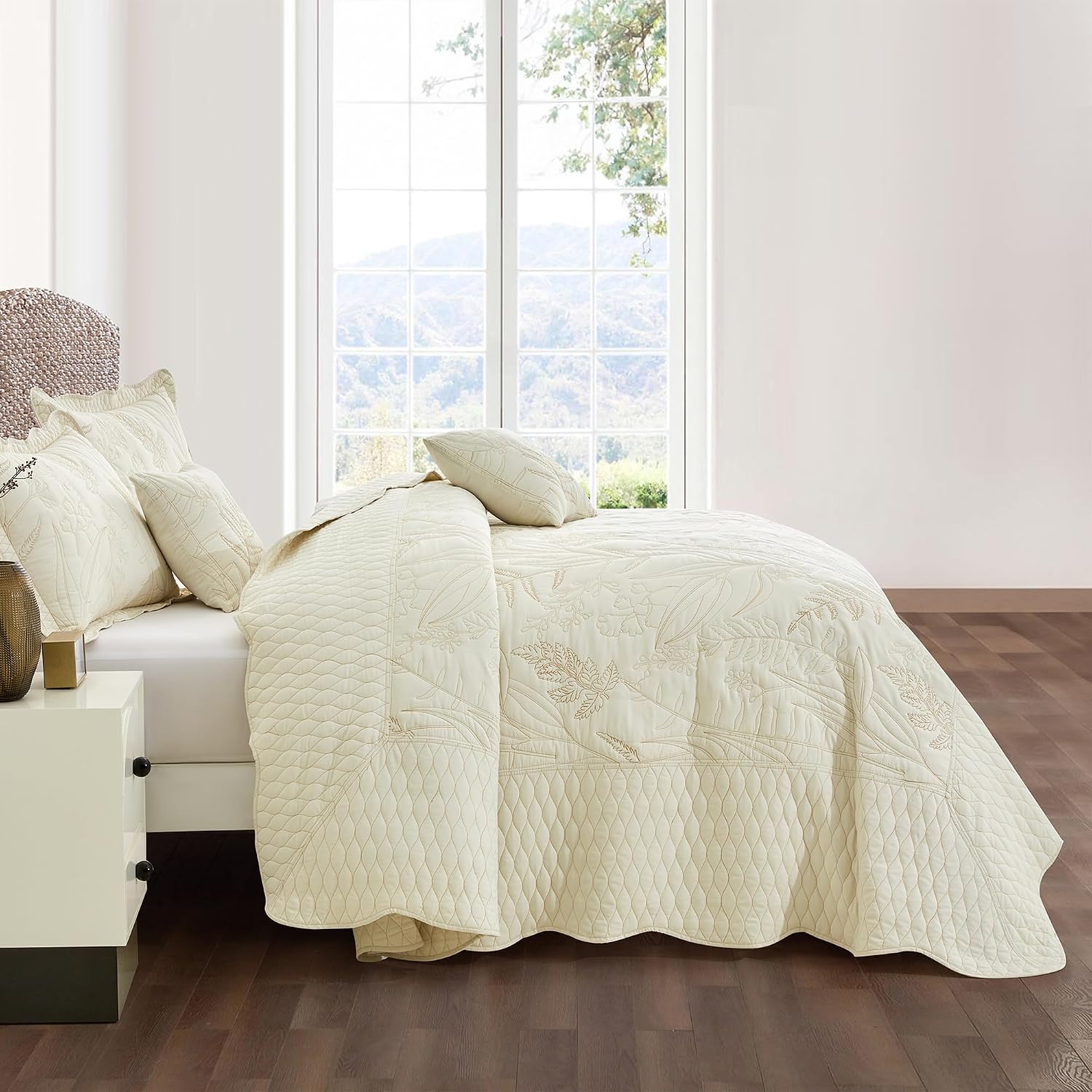 DaisyHuang Botanical Oversized Bedspread King Size - Leaves Pattern Stitching Quilt Set - Elegant & Fresh Style Bedding Coverlets, Reversible, Lightweight, 5 Piece, Ivory