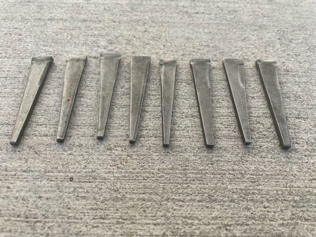Sandbaggy 2-1/2 inch (8D) Square Cut Masonry Nails for Concrete, Brick, Mortar - 1/2' Wide Flat Heads - Construction, Cement, Brick Walls (1500)
