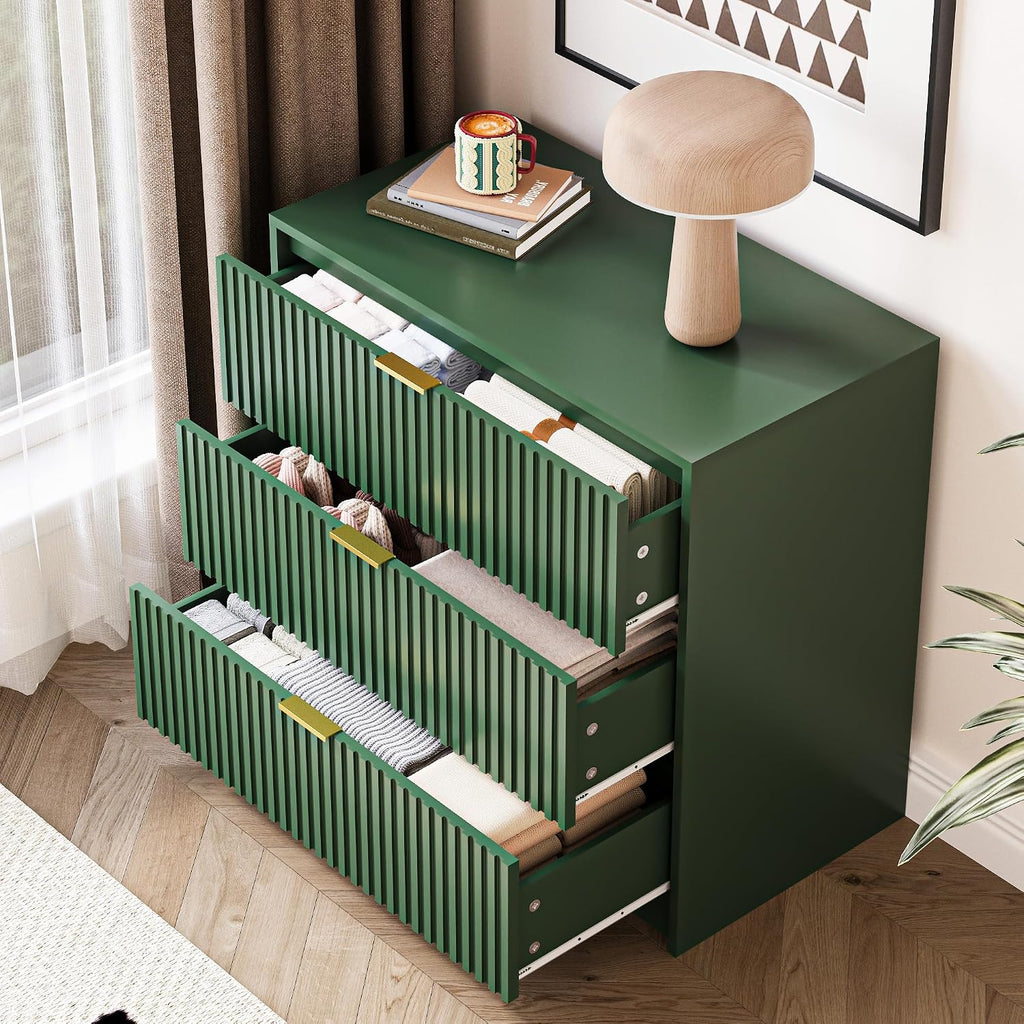 MAISONARIA 3-Piece Dresser Bedroom Set, 7 Drawer Dresser & 3 Drawer Nightstands with Gold Handles, Fluted Wood Chest of Drawers for Bedroom, Living Room, Entryway, Green
