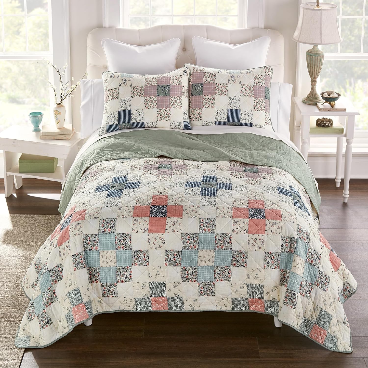 Donna Sharp April Patch- King Quilt Set, Measures 110 x 90, Includes 1 Quilt and 2 King Shams, Machine Washable