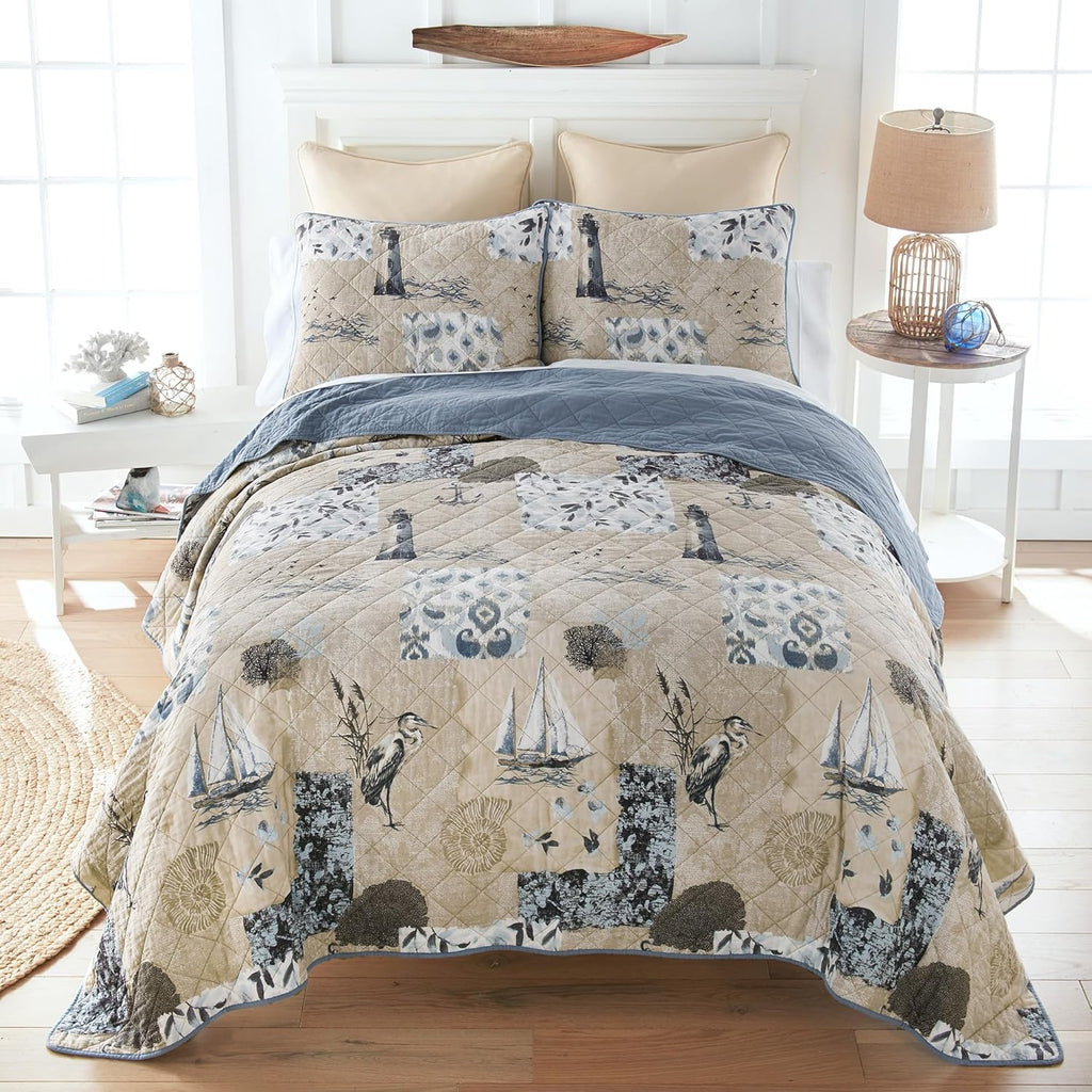 Donna Sharp Seascape-Queen Quilt Set, Measures 90 x 90, Includes 1 Quilt and 2 Standard Shams, Machine Washable