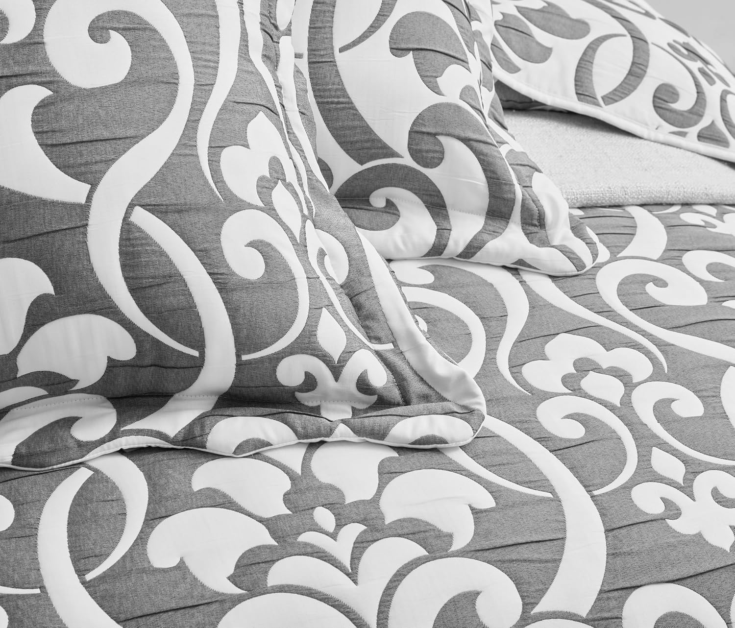 Chezmoi Collection Oversized Bedspread 128x120, Jacquard Matelasse Floral Damask Design, 5-Piece Lightweight Reversible Microfiber Coverlet Set Textured Dot Border, Super King, Dark Gray/White